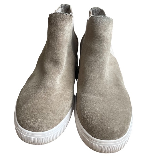 Steve Madden Suede Booties - Picture 2 of 6